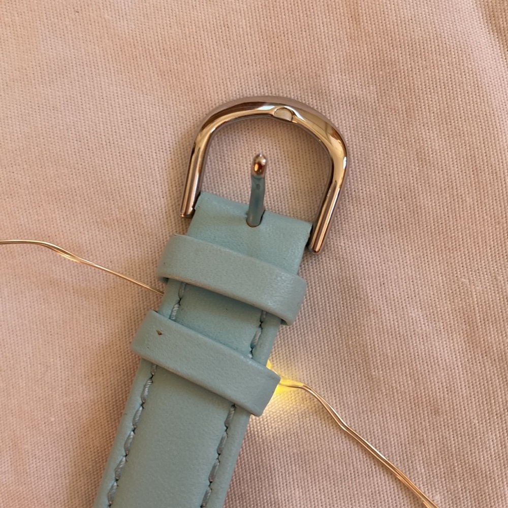 ❄️FROZEN Elsa Watch❄️ - Picture 3 of 10